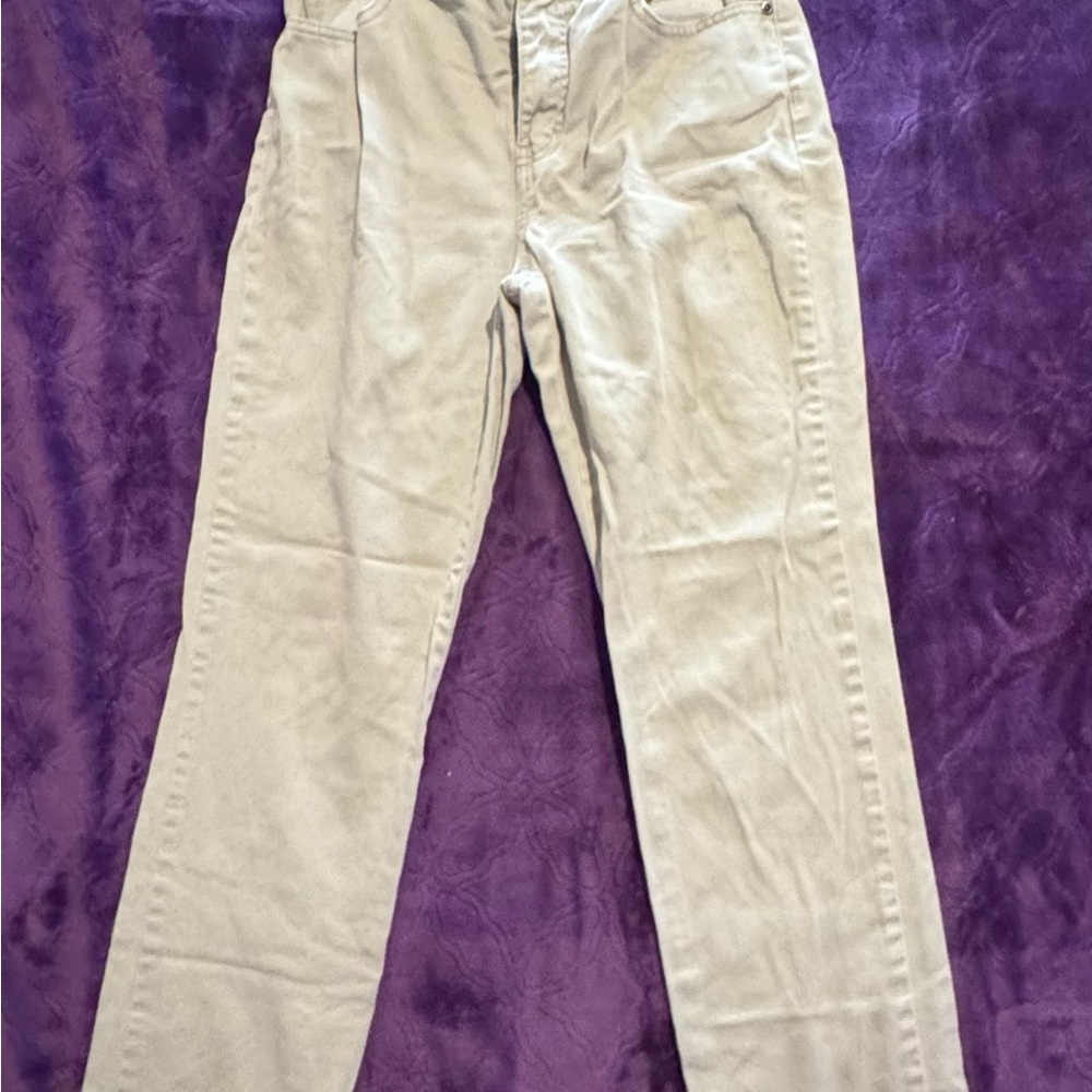 Gloria Vanderbilt women’s size 6